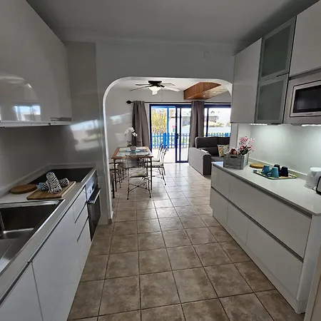 Daire Juma Holidays Puerto del Carmen (Lanzarote)